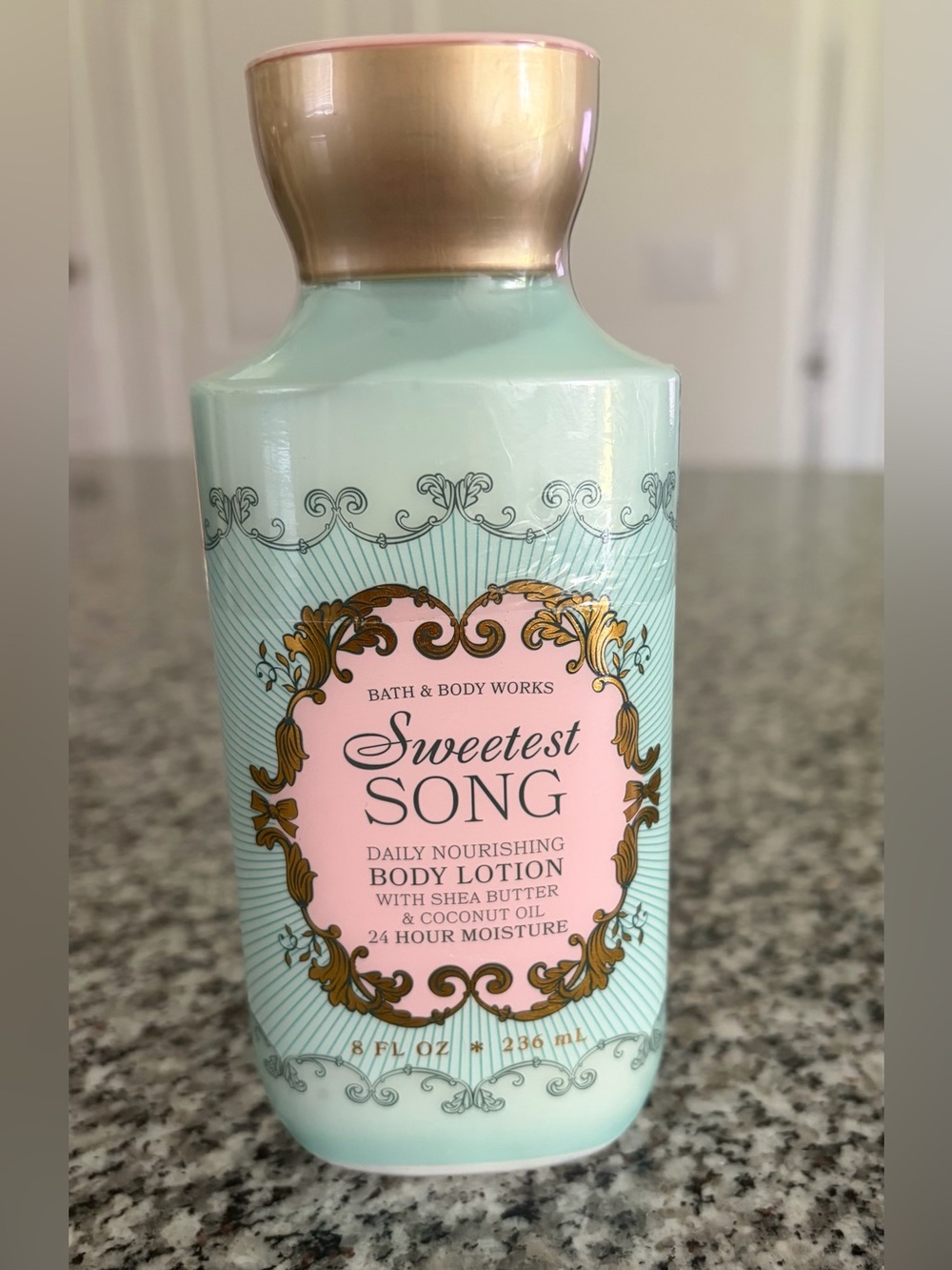 Bath & Body Works Sweetest Song Body Lotion - Mint & Pink Accents